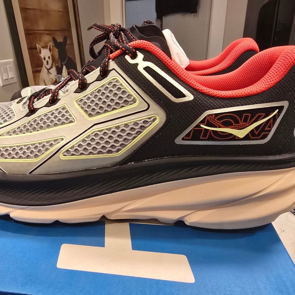 HOKA Clifton One9 Black Habanero White 1155370-HBN Mens Size 12 US NEW